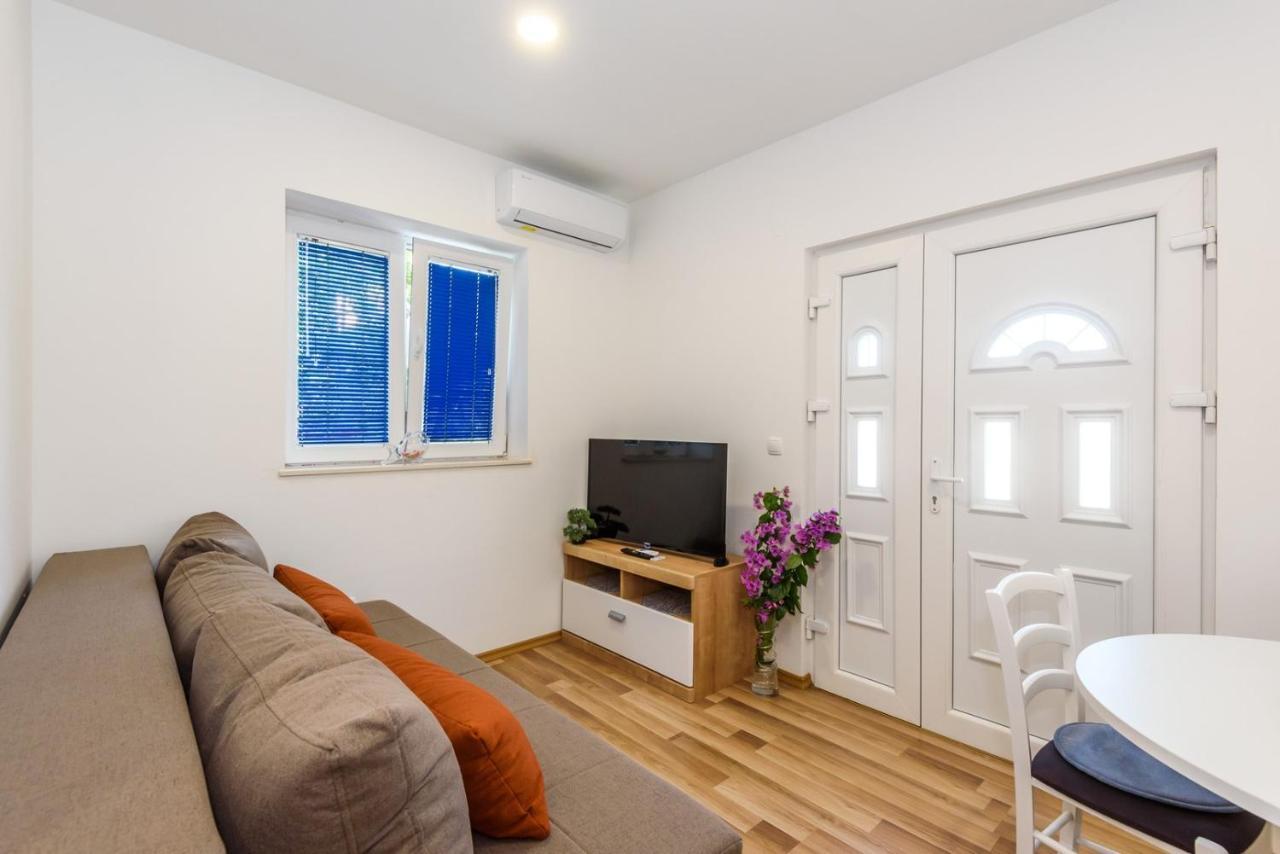 Apartment Dego Near Ploce, Riverfront, Parking Rogotin 外观 照片
