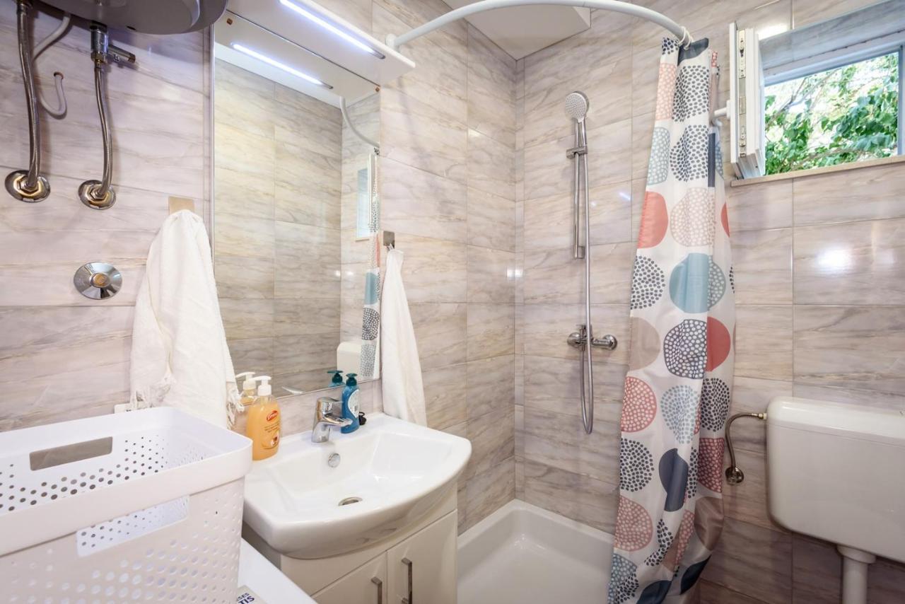 Apartment Dego Near Ploce, Riverfront, Parking Rogotin 外观 照片